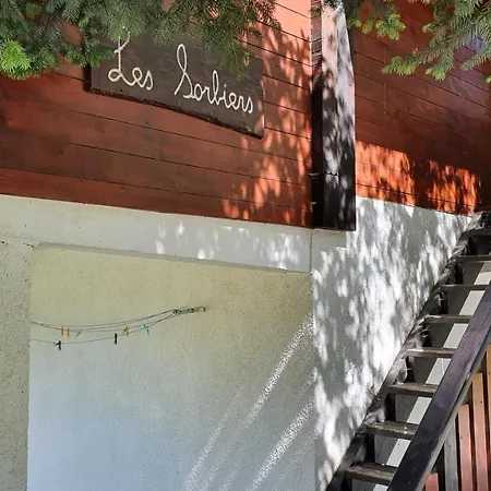 Les Sorbiers: Pyrenees Retreat With Garden And Access