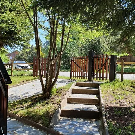 Individuel Les Sorbiers - 80m2 - Jardin - Barbecue - Wifi - Netflix - & Randonnee - Pyrenees Catalanes Francaises - شاليه