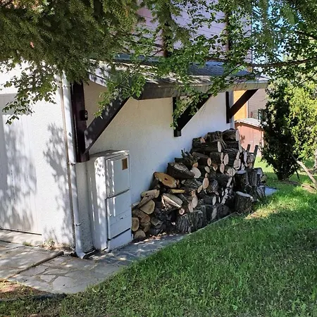Chalet Les Sorbiers: Pyrenees Retreat With Garden And Access *