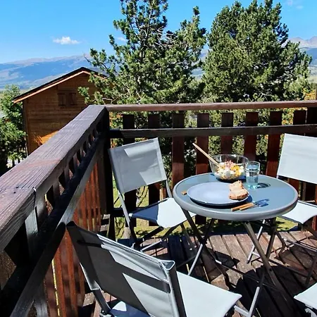 Les Sorbiers: Pyrenees Retreat With Garden And Access *