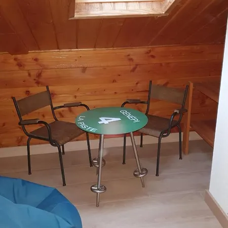 Les Sorbiers: Pyrenees Retreat With Garden And Access Chalet